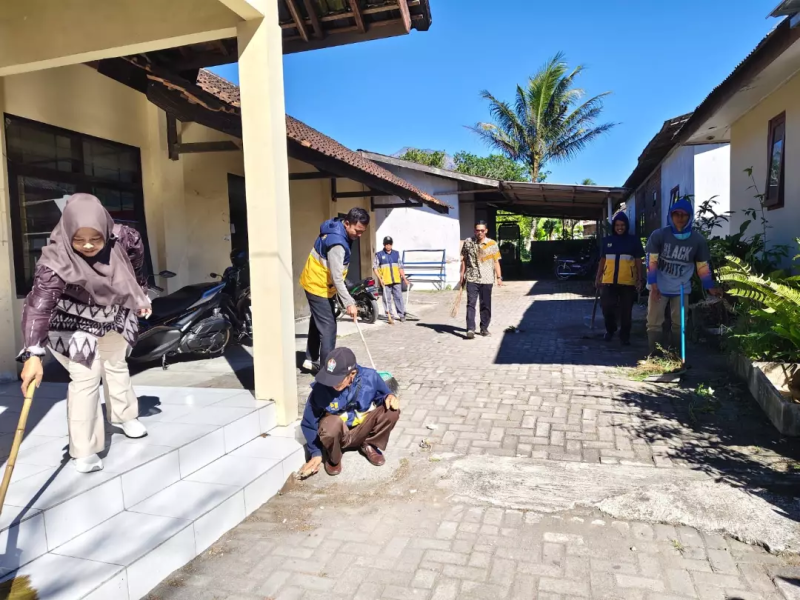 UPT PJP Regional VI Tembarak Melaksanakan Kerja Bakti Bersih Lingkungan (Korve)