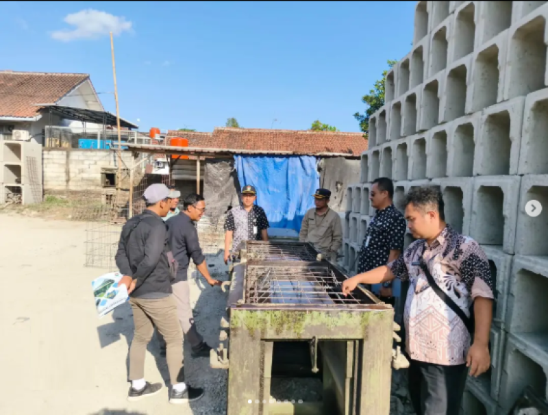 Factory Visit untuk Pekerjaan Pembangunan Drainase Tertutup Jalan Kyai Subkhi Parakan (M)